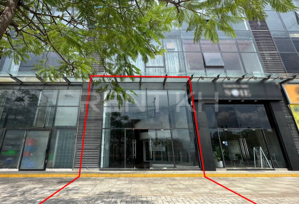 Shop for Rent at Boeung Kak , Doun Penh Flat in Phnom Penh Capital