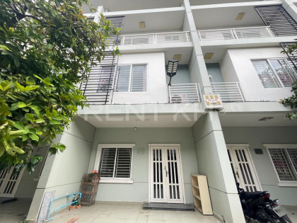 Link House LC2 for Rent at Borey Peng Houth 598 Flat in Phnom Penh Capital