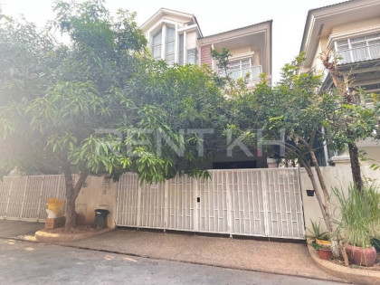 Twin Villa for Rent at Borey Chip Mong Sensok Villa in Phnom Penh Capital