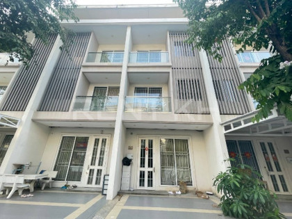 Link Villa rent in Borey Chip Mong Sen Sok Villa in Phnom Penh Capital