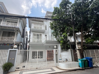 Twin Villa for Rent at Borey Pipup Thmey Sensok Villa in Phnom Penh Capital