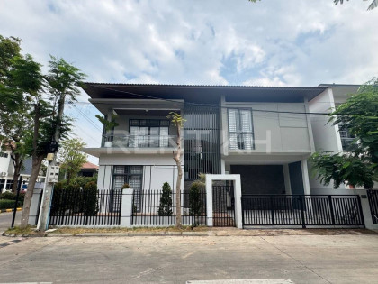 Single Villa for Rent at Borey Chatomuk City Villa in Kandal Province