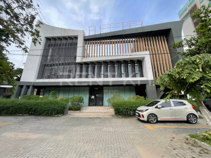Corner Building for Rent at Sangkat Phsar Kandal Ti Pir Building in Phnom Penh Capital