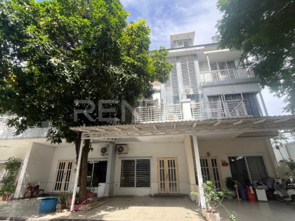 Link Villa for Rent at Borey Peng Huoth The Star Emerald Villa in Phnom Penh Capital