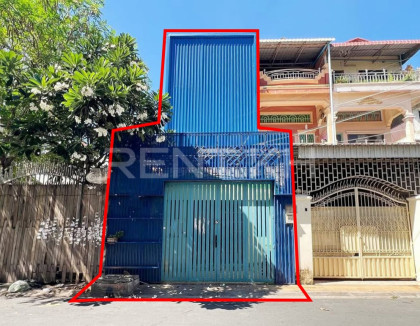 Shophouse for Rent near Toul Tumpung Market (Russian Market) Flat in Phnom Penh Capital