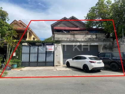 Shop for Rent Near Royal University of Phnom Penh ,Toul Kork Flat in Phnom Penh Capital