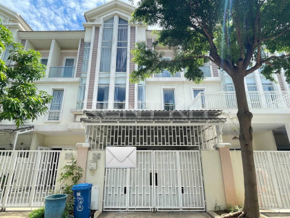 Link House For Rent at Borey Chip Mong Sen Sok Flat in Phnom Penh Capital