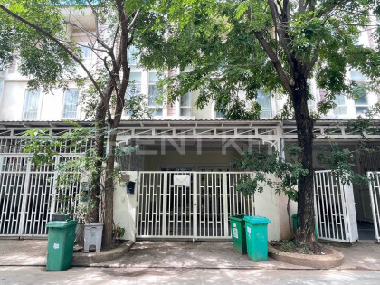 Link House For Rent at Borey Chip Mong Sen Sok Flat in Phnom Penh Capital