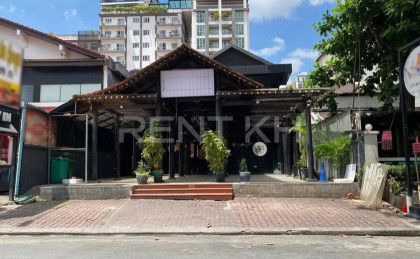 Shop for Rent at Sangkat BKK1 Flat in Phnom Penh Capital