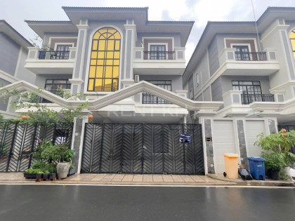 Twin Villa for Rent at Borey Thai Chung khri Sen Sok , Near AEON2 Villa in Phnom Penh Capital