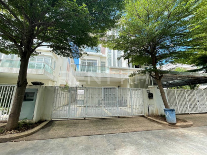 Twin Villa for Rent at Borey Chip Mong Sensok Villa in Phnom Penh Capital