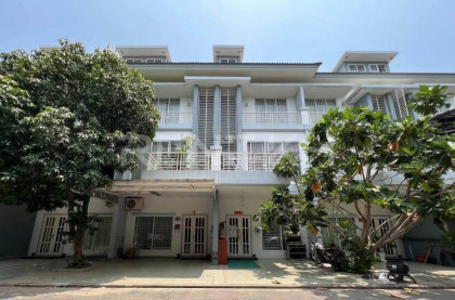 Link House for rent Borey Peng Hout Boeung Snor Villa in Phnom Penh Capital