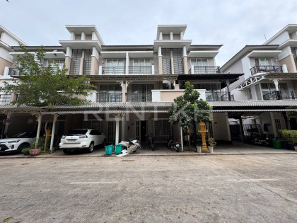 Twin Villa for rent at Peng hout 6A Villa in Phnom Penh Capital