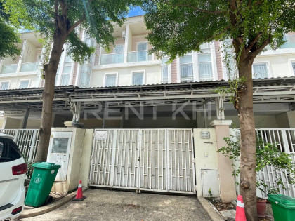 Link House For Rent at Borey Chip Mong Sen Sok Flat in Phnom Penh Capital