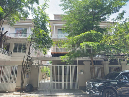 Twin Villa for rent at Borey Peng Hout Bueng snor Villa in Phnom Penh Capital