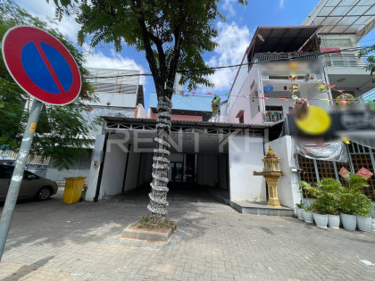 Shophouse for Rent at Sangkat Boeung Keng Kang Flat in Phnom Penh Capital