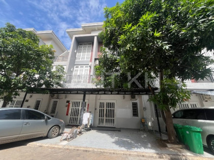 Link House For Rent at BoreyThai Chhunkry Sen Sok Villa in Phnom Penh Capital