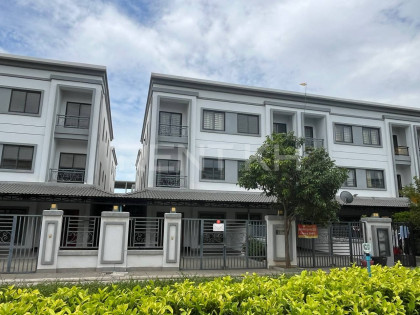 Link House For Rent at Borey Pipup Thmey Sangkat Krang Thnong Villa in Phnom Penh Capital
