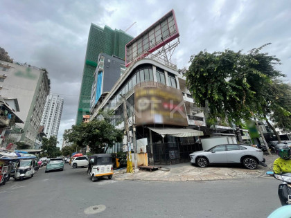 Corner Shop for Rent at Boeng Reang Flat in Phnom Penh Capital