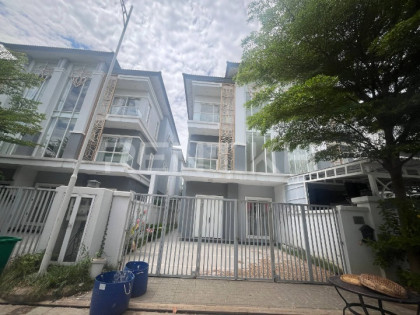 Twin Villa for Rent at Borey Varina Sen Sok Villa in Phnom Penh Capital