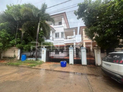 Single villa for rent at Borey Pipup Thmey Sen Sok Villa in Phnom Penh Capital