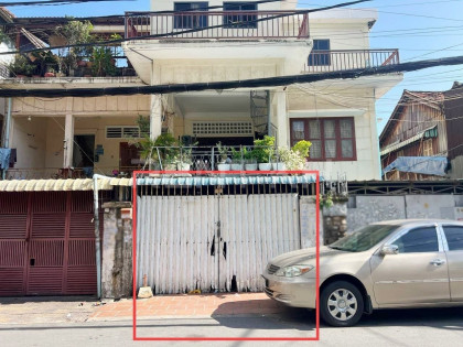 Shophouse for Rent at Sangkat BKK1 Flat in Phnom Penh Capital