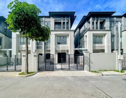 Twin Villa for rent in Borey Chip Mong 6A Villa in Phnom Penh Capital