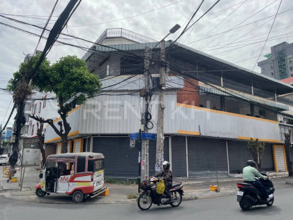 Corner Shop for Rent at Tuol Svay Prey Ti Pir Flat in Phnom Penh Capital