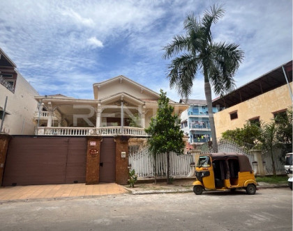 Villa for Rent at Toul Kork Villa in Phnom Penh Capital