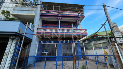 Shophouse for Rent at Sangkat Phsar Daeum Thkov Flat in Phnom Penh Capital