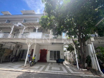 Link house for rent in Borey Peng Huoth the Star Emerald 1 Villa in Phnom Penh Capital