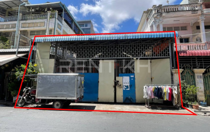 Warehouse for Rent at Tuol Kork Warehouse in Phnom Penh Capital