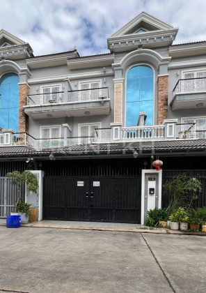 Twin Villa for Rent at Borey Vimean Phnom Penh Villa in Phnom Penh Capital