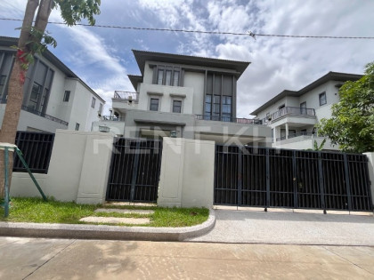 Single Villa for Rent at Borey Chip Mong Park Land 598 Villa in Phnom Penh Capital