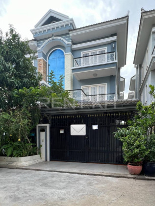 Twin Villa for Rent at Borey Vimean Phnom Penh Villa in Phnom Penh Capital