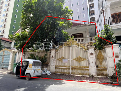 Villa for Rent at Boeng Proluet Villa in Phnom Penh Capital