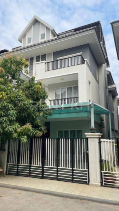 Twin villa for rent in Borey Phnom Penh Thmey, Russey Keo. Villa in Phnom Penh Capital
