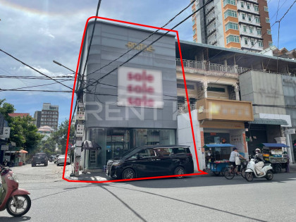 Corner Shophouse for Rent near Toul Tumpung Market (Russian Market) Flat in Phnom Penh Capital