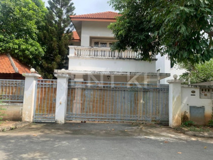 Single villa for rent in Borey Sunway Tuol Kork. Villa in Phnom Penh Capital