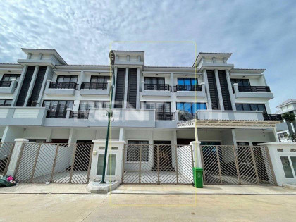 Link House for Rent in Borey Sakura Sen Sok Villa in Phnom Penh Capital