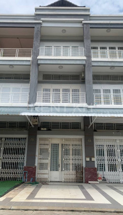Link villa for rent at Borey  Piphup Thmey. Villa in Phnom Penh Capital