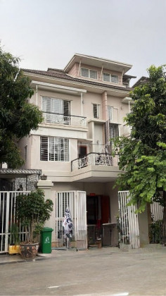 Twin villa for rent in Borey Peng Huoth The Star Light Villa in Phnom Penh Capital