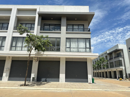 Corner Shop House for rent at Borey Chip Mong6A Flat in Phnom Penh Capital