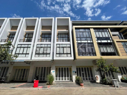 Shop House for rent at Borey Peng Hout Beung snor Villa in Phnom Penh Capital