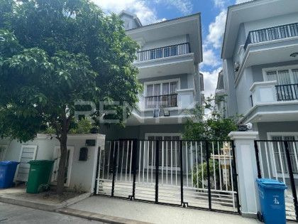 Twin villa for rent at Borey Phnom Penh Thmey Elite Park 2. Villa in Phnom Penh Capital