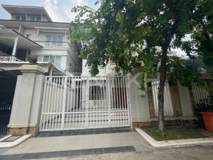 Twin villa for rent in Borey Peng Huoth The Star Light Villa in Phnom Penh Capital