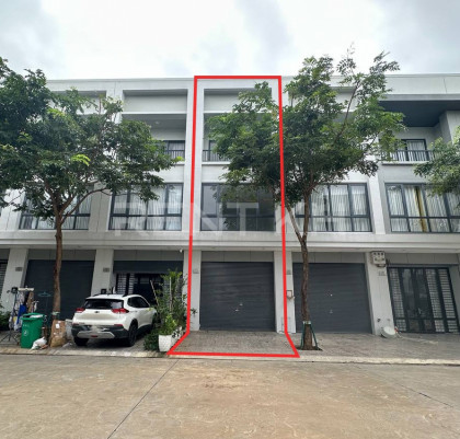 Shop House for rent at Borey Chip Mong6A Flat in Phnom Penh Capital