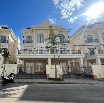Villa Twin for rent at Borey Golden Park6A Villa in Phnom Penh Capital