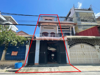 Shop for Rent Near Toul TumPung Market Flat in Phnom Penh Capital