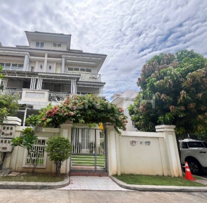 Twin villa for rent at Borey Phnom Penh Thmey Teuk Thla Villa in Phnom Penh Capital